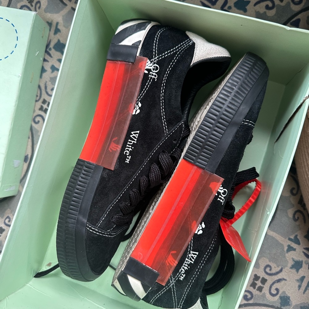Off-White Black Sneakers